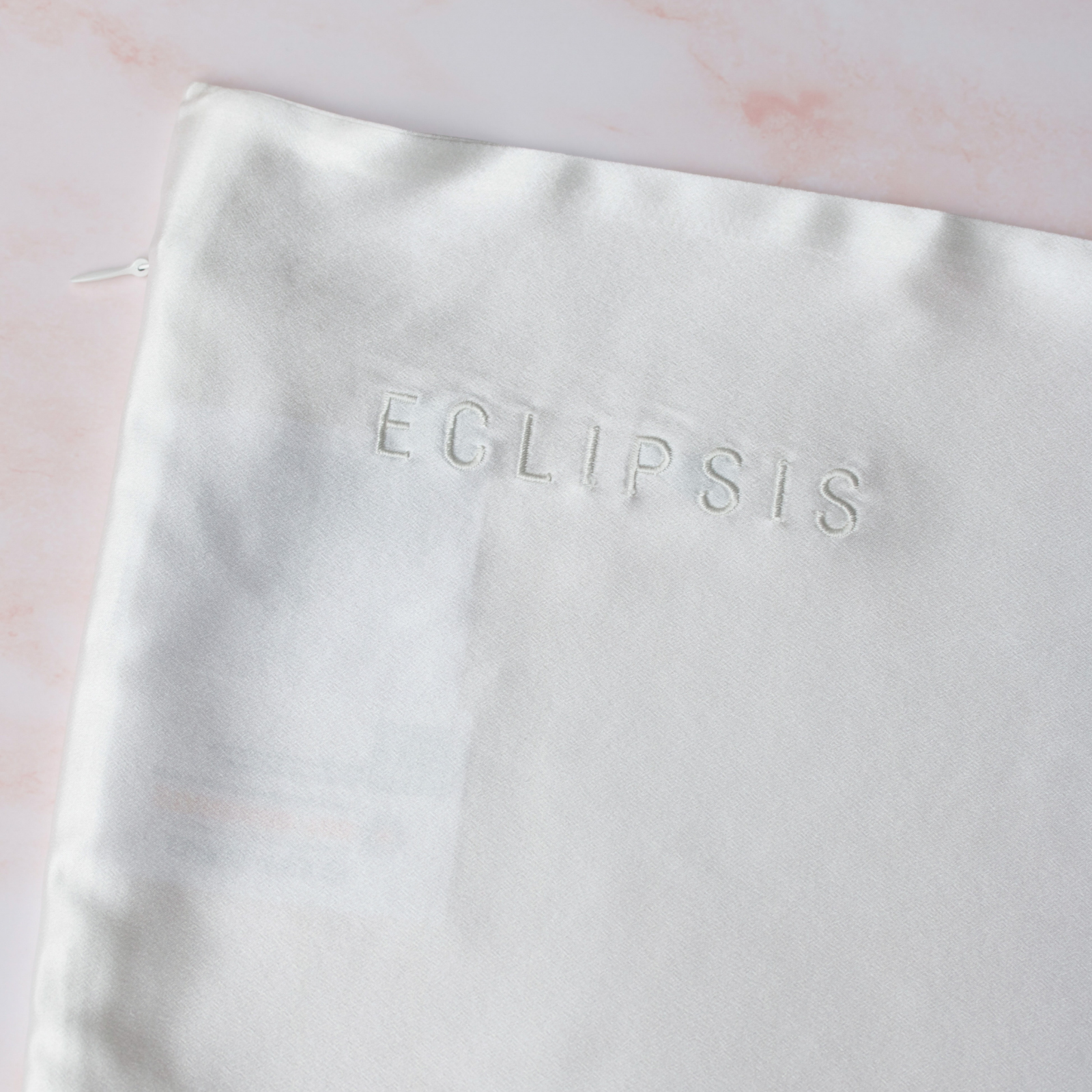 Eclipsis Silk Pillowcase - Anti-ance for all skin types