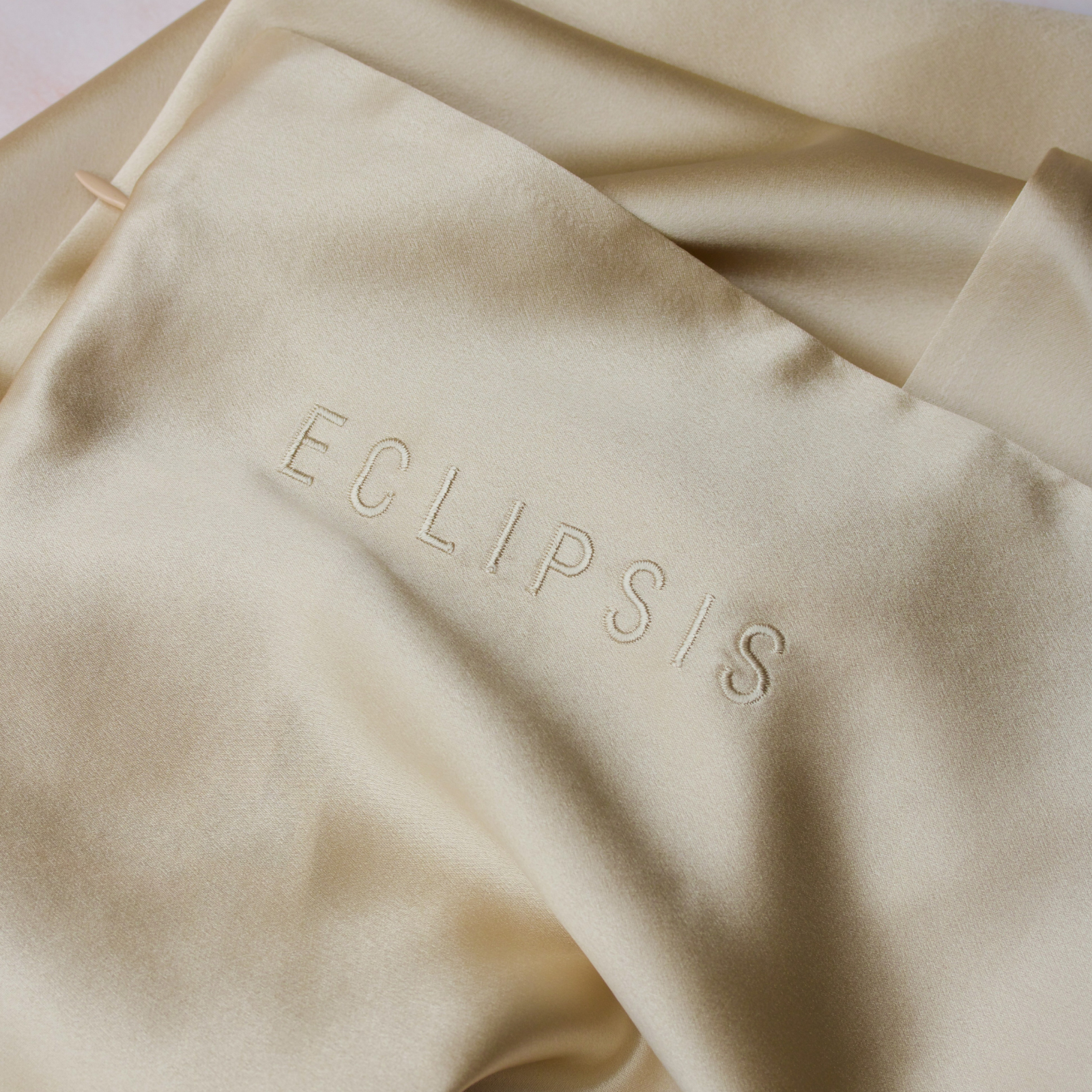 Eclipsis Silk Pillowcase - Anti-ance for all skin types