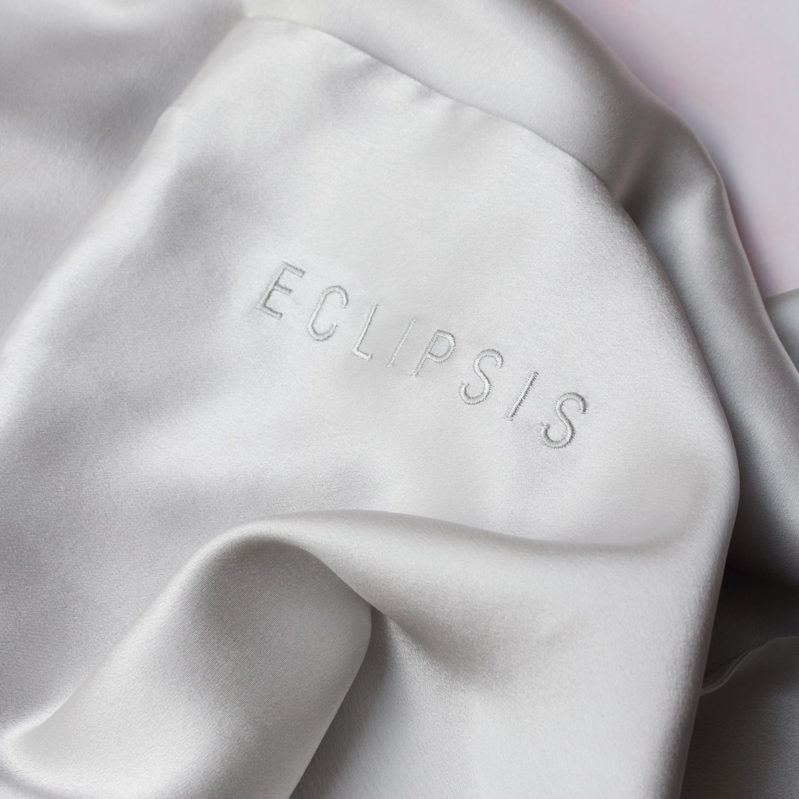 Eclipsis Silk Pillowcase - Anti-ance for all skin types