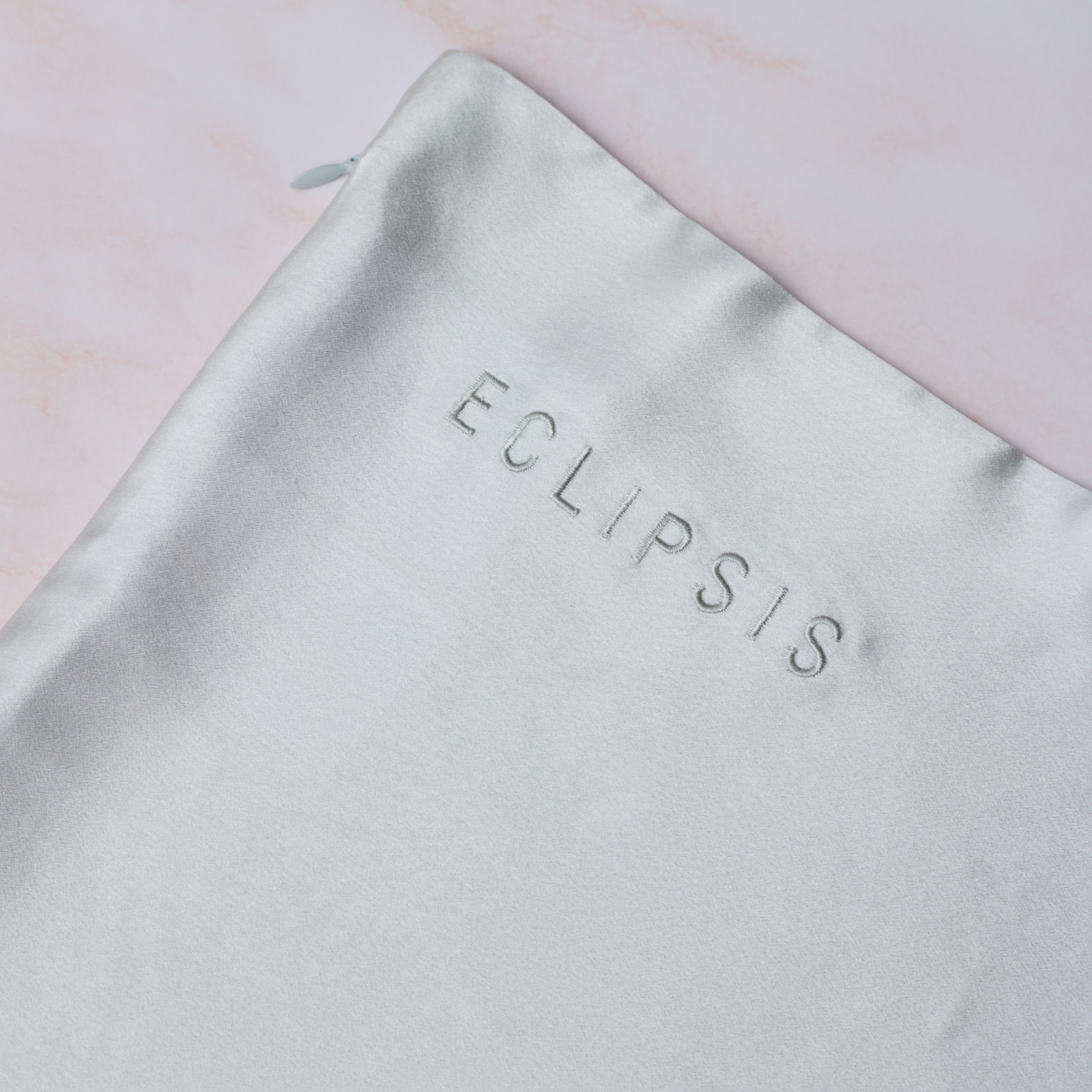 Eclipsis Silk Pillowcase - Anti-ance for all skin types